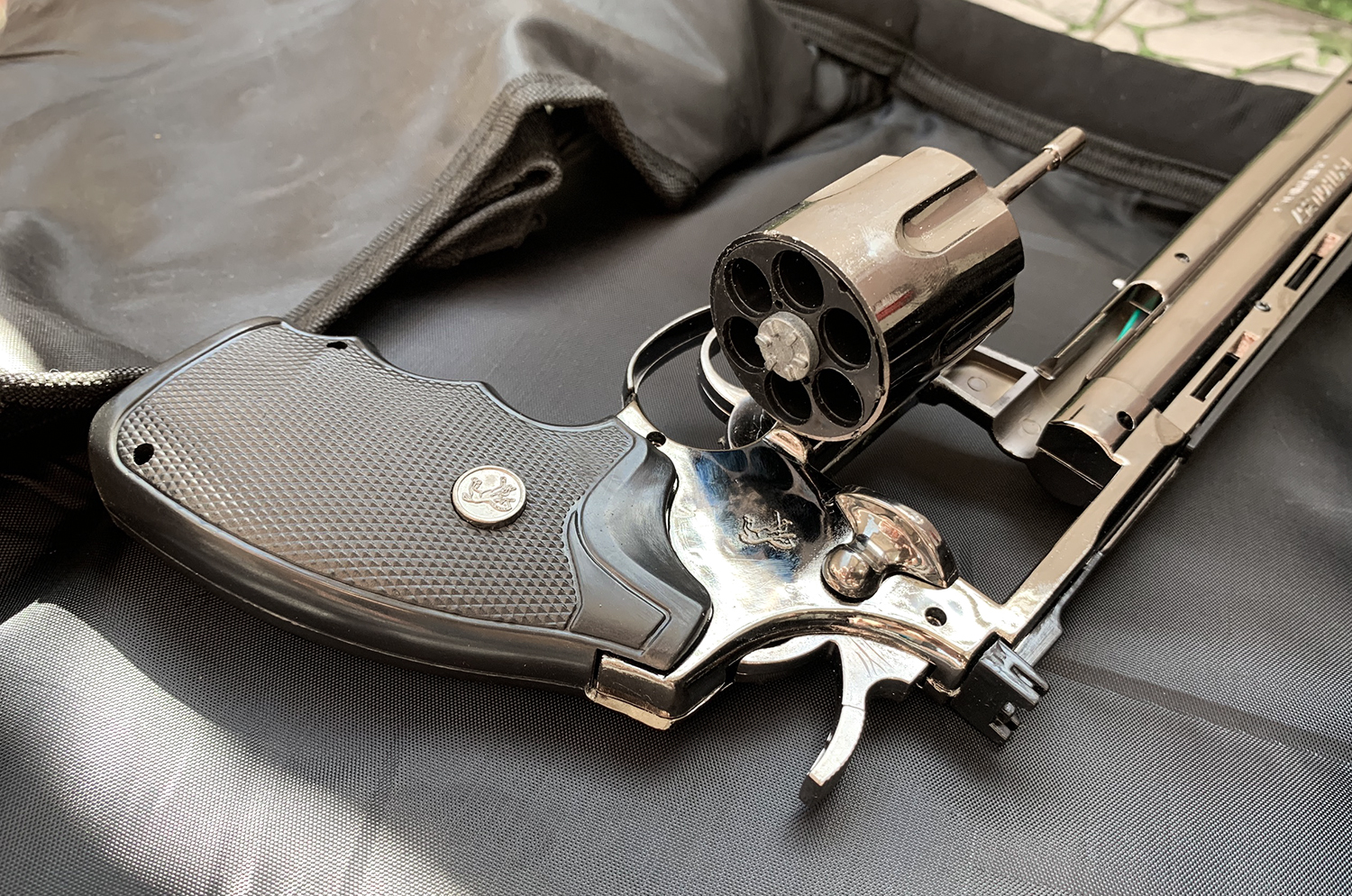 Mô hình súng lục Glock Pistol màu bạc tỉ lệ 11
